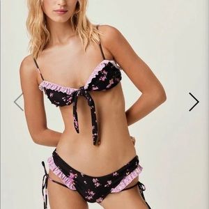 NWT for love and lemons swim midnight bloom top